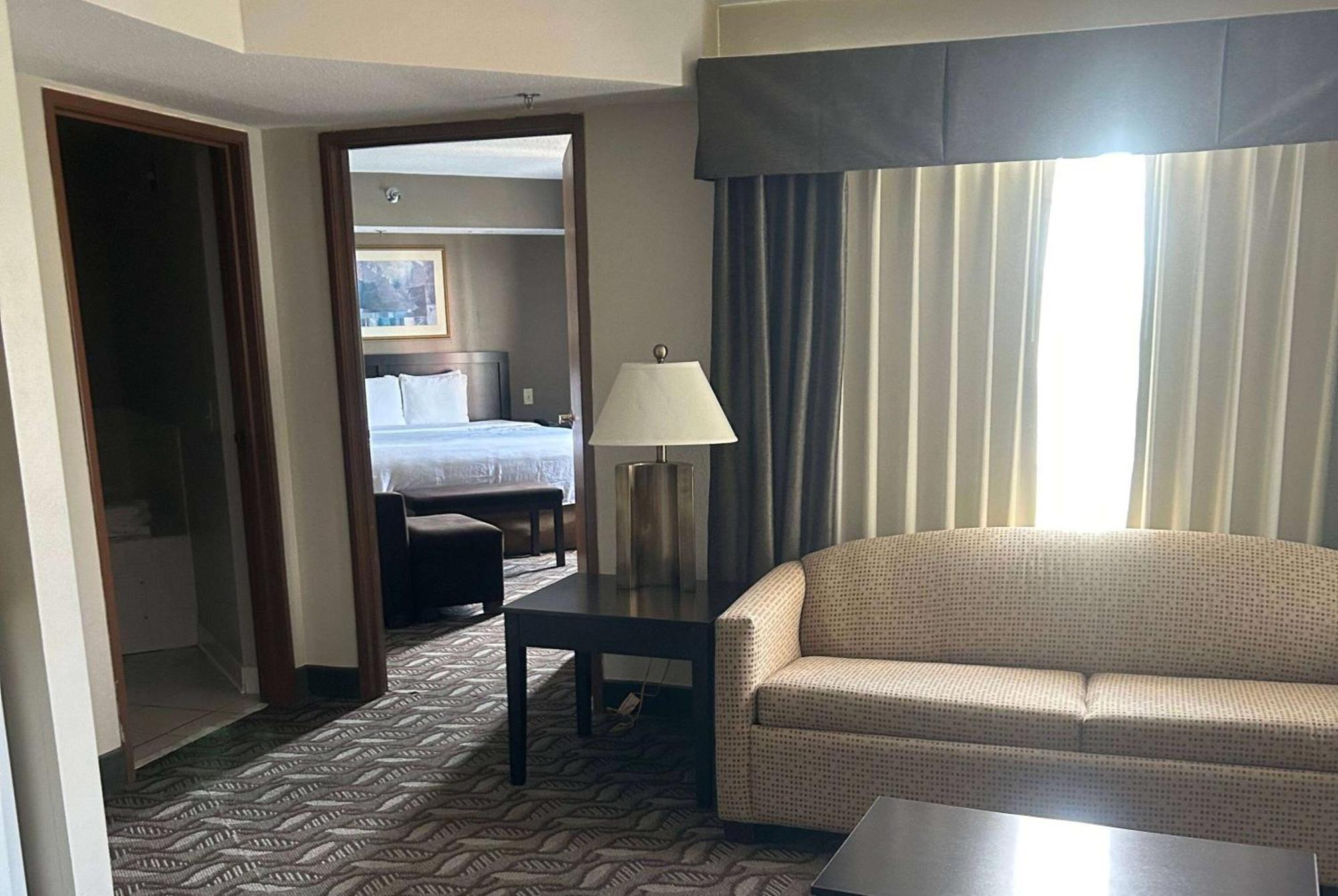 Wyndham Garden Madison Fitchburg Hotel Exterior photo