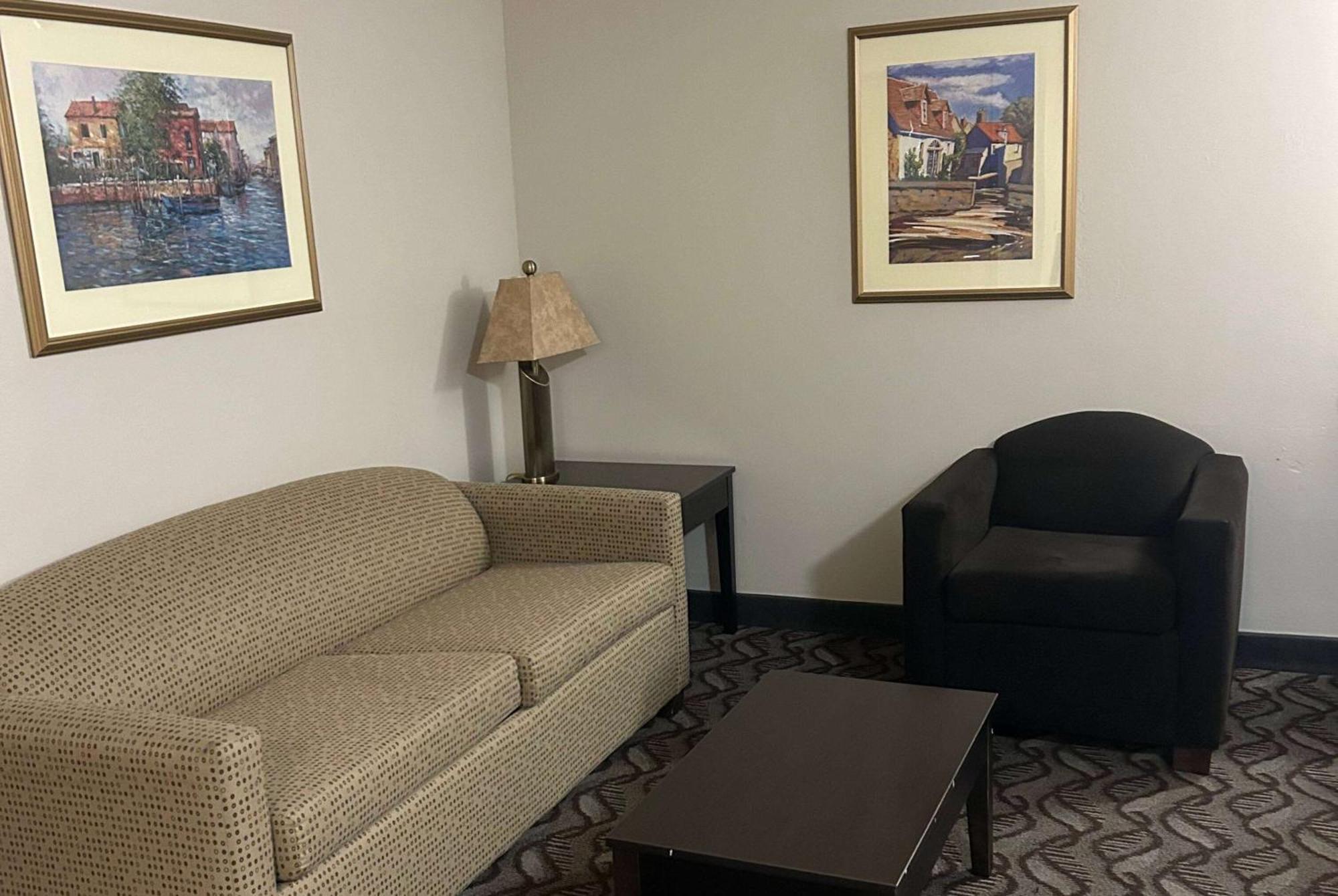 Wyndham Garden Madison Fitchburg Hotel Exterior photo